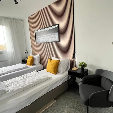 Lta Sued No3 Friends & Family