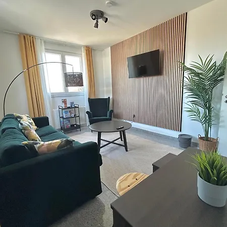 Lta Sued No3 Friends & Family *