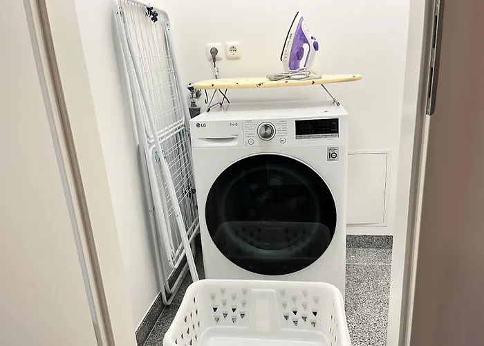 Lta Sued No3 Friends & Family *